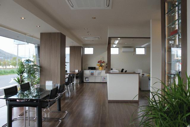 ㈲向陽自販 トラックス・ジャパン店 2枚目